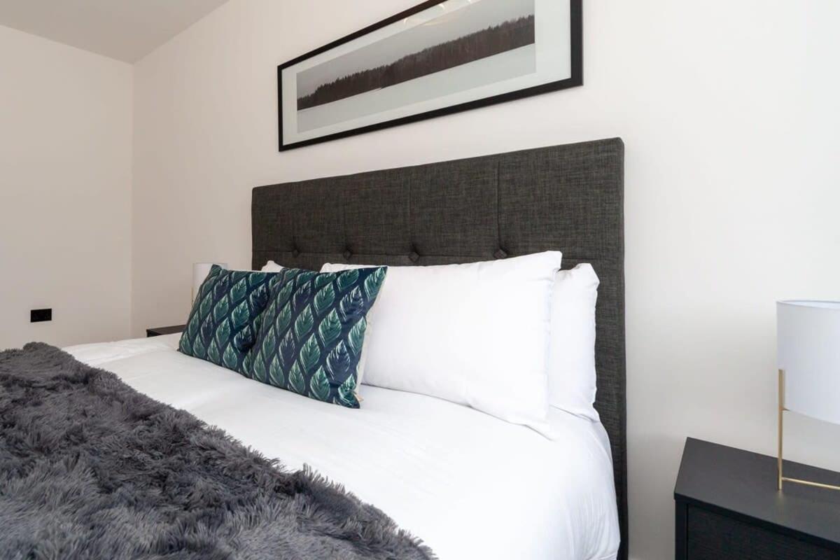 Modern 2 Bedroom Apartment In Wimbledon Лондон Экстерьер фото
